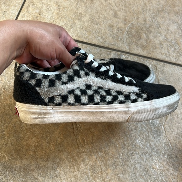 Vans - Picture 2 of 5